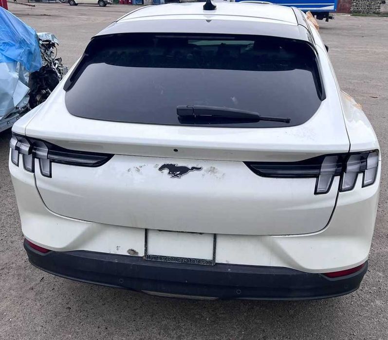 Розборка запчастини розбірка FORD MUSTANG MACH-E MACH E фарба AZ