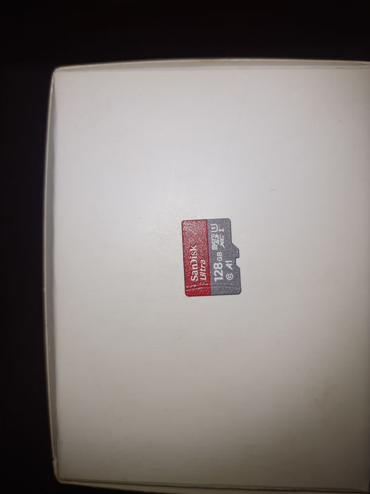 Карта пам'яті SanDisk 128GB microSD (FAKE)