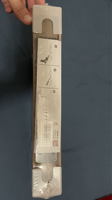 Prateleira a imitar madeira