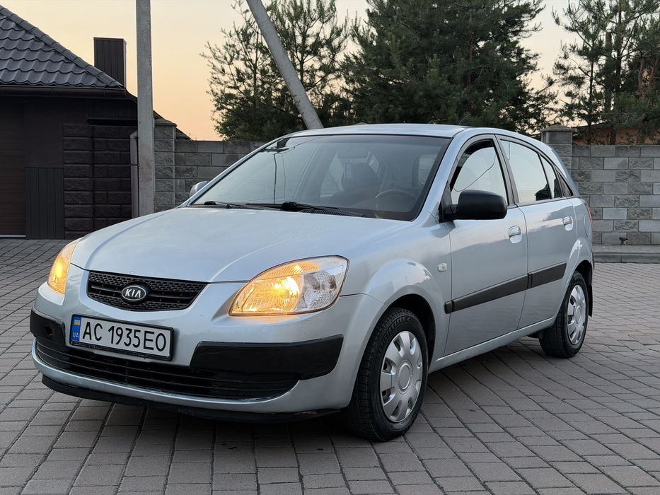 Kia Rio 1.6d в гарному стані цікавить обмін