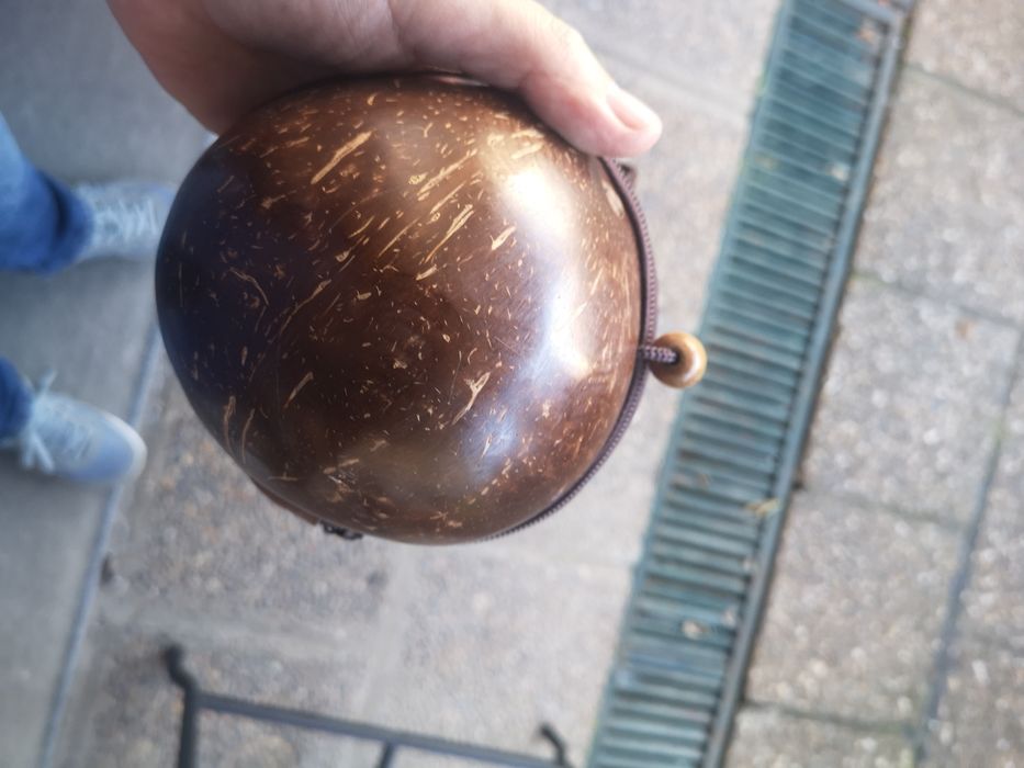 Mala medieval em madeira