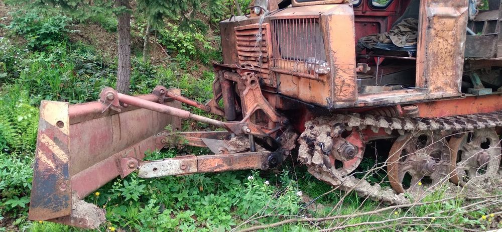 Трактор ДТ-55 гусеничний