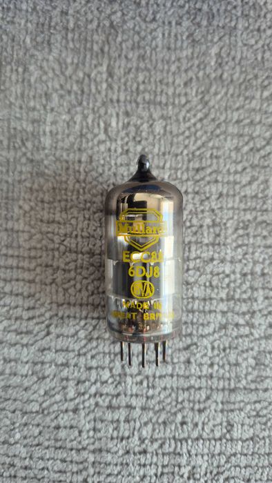 Lampa ECC88 Mullard 6DJ8 Gray Shield Big O Getter Blackburn 60s NOS