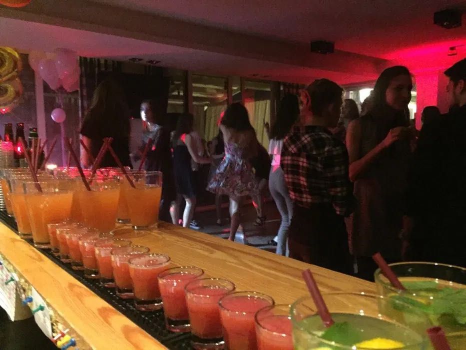 Lokal na 18stkę, 40stkę, kompleksowo z alkoholem i poczęstunkiem