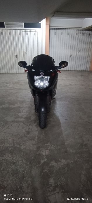 Honda 1100 XX ..