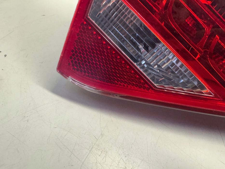 Audi A5 8T Sportback Lampa Lewy TYŁ W Klapę LED 8T0945093A
