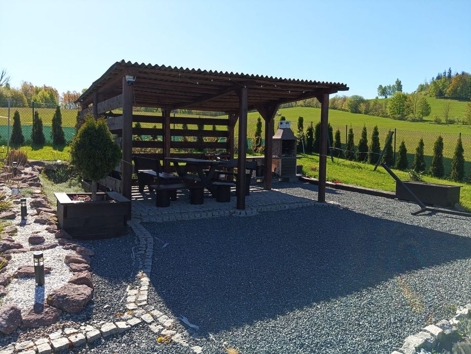 Całoroczny drewniany domek