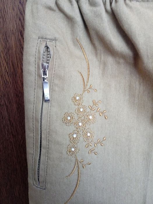 Spodnie 3/4 jeans jasne z gumką 44 XXL