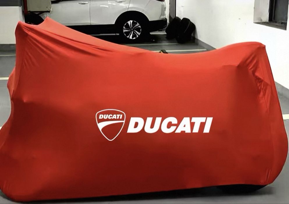 Cobertura vermelha moto Ducati, universal