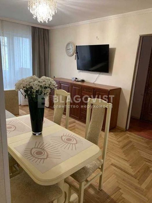Продам 3-кімнатну квартиру по бульвару Гавела Вацлава 40,Соломянський р-н,м.Київ