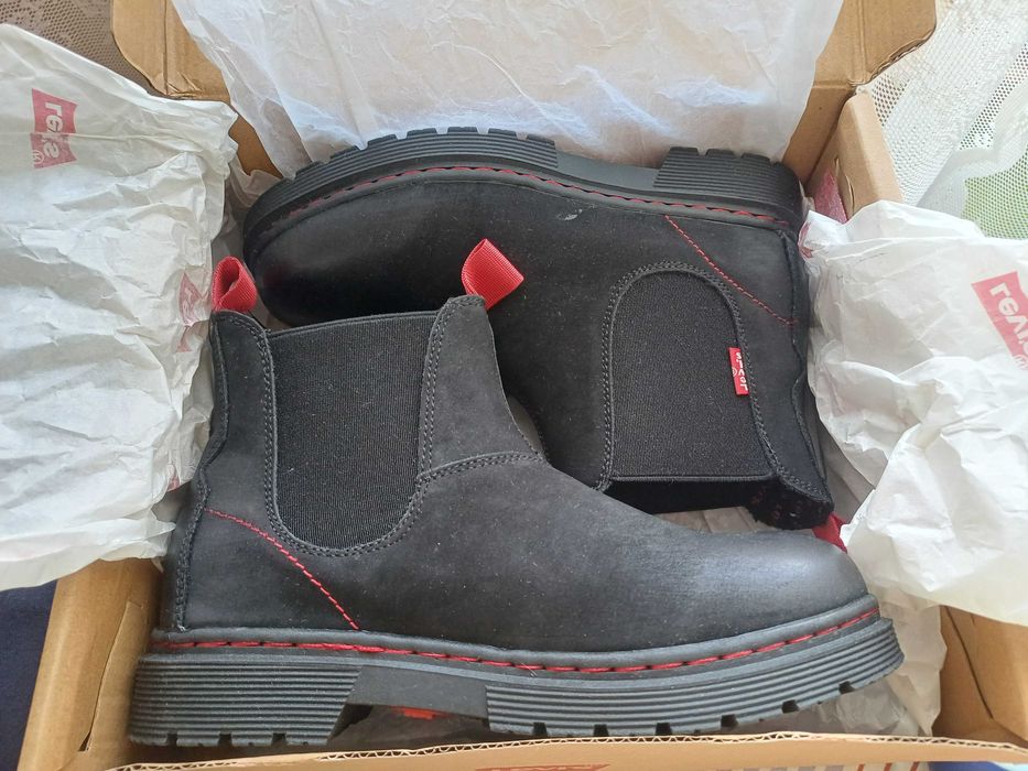 Демісезонні черевички дівчинці Levi's, 34 р.