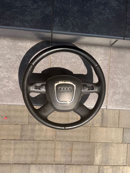 Kierownica Audi A4 B8 skóra czteroramienna multifunkcyjna z poduszką