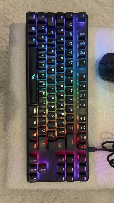 Conjunto teclado e rato HyperX