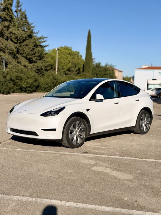 Tesla Model Y  RWD  - IVA Dedutivel