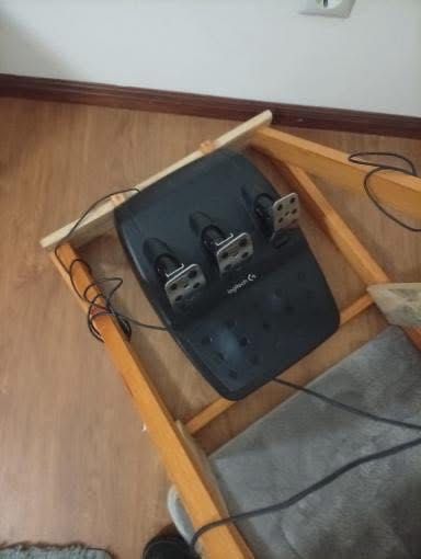 Volante logitech G29 + pedais