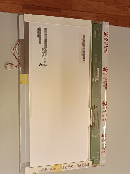 ECRÃ LCD DE 15.6" B156XW01 V.0

B156XW01 V.0