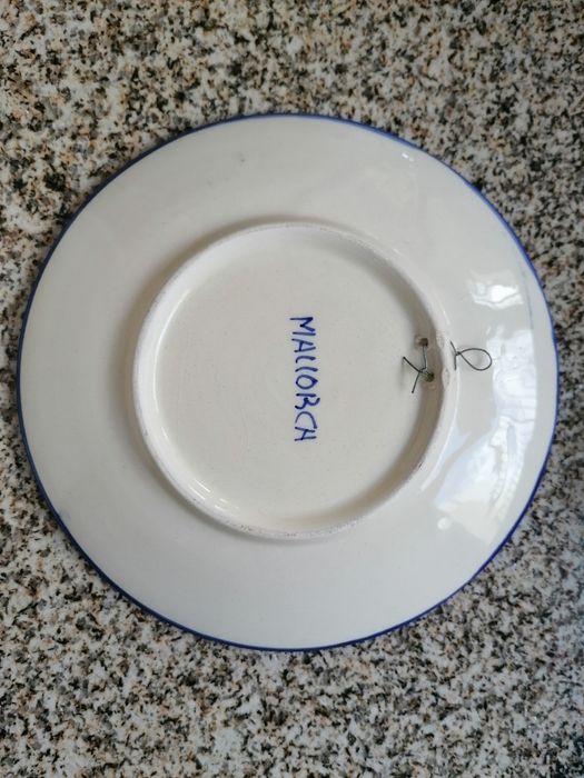 Pratos antigos variados