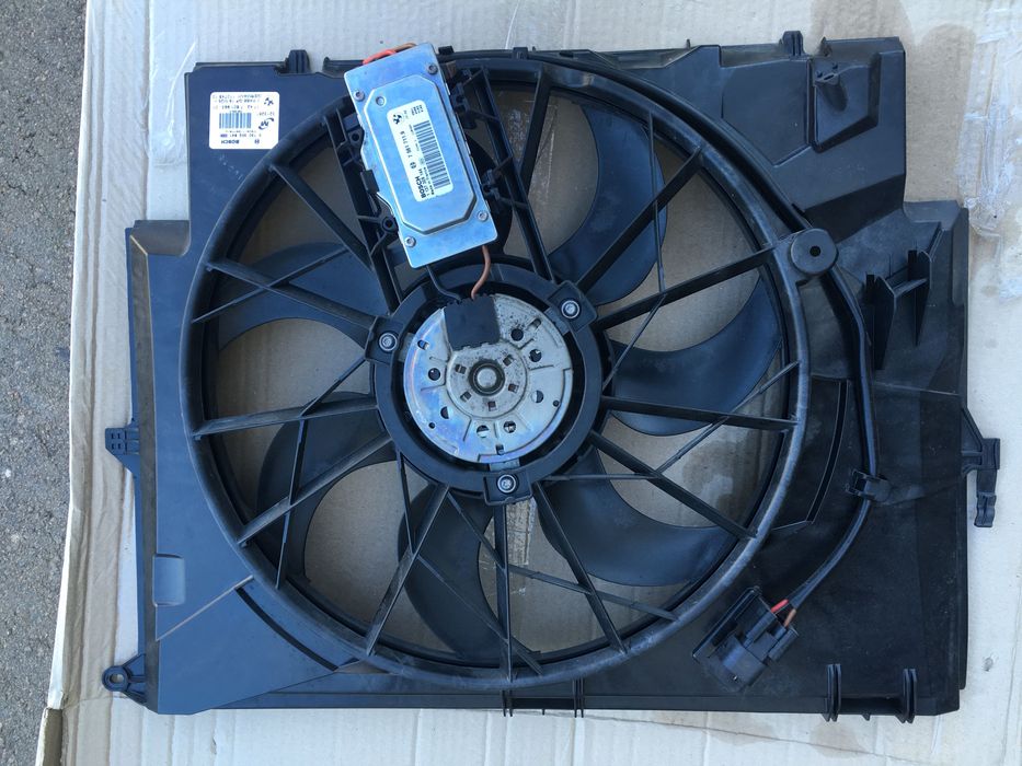 Вентилятор радіатора BMW E90 E87 E84 Е81 BOSCH оригінал