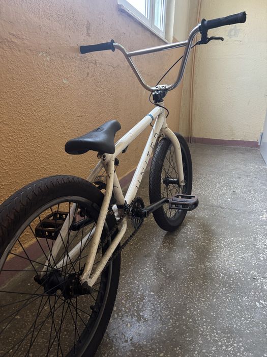 Bmx “United Supreme” biały