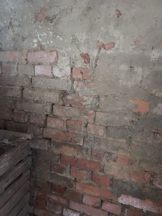 Продається маленький будинок у с. Сухий з двома ділянками