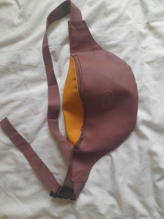 Косметичка кошелек сумка бананка б/у