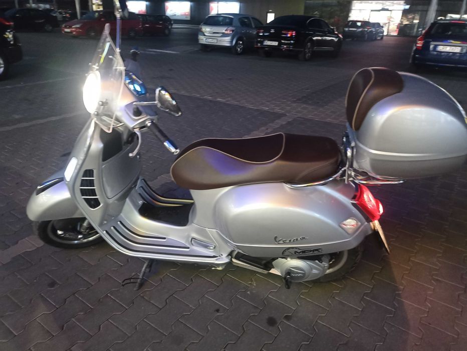 Vespa GTS 125cm, przebieg tylko 3700km