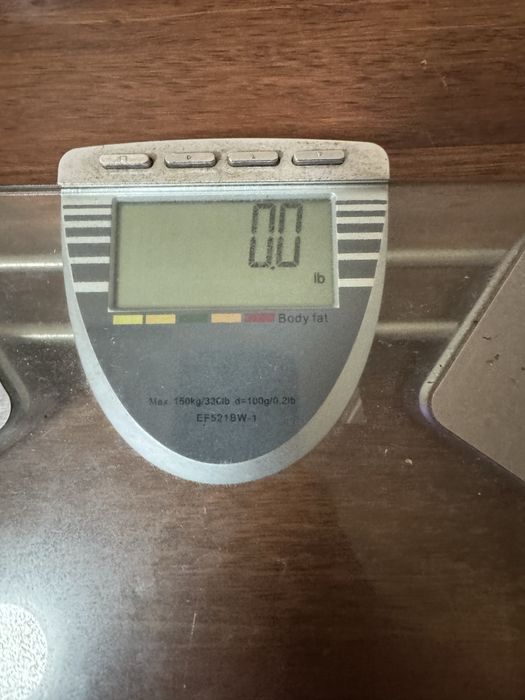 Напольные весы Carmy Ef521bw