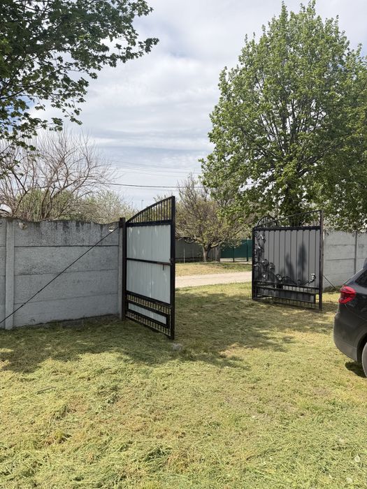 Продам бувший дитячий садок. Можна для будинку, бізнесу. 240кв м