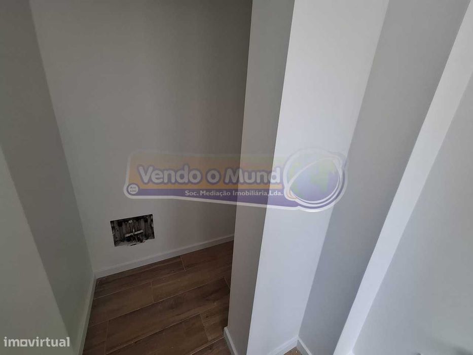Apartamento T3 em Coruche (CRCH181)