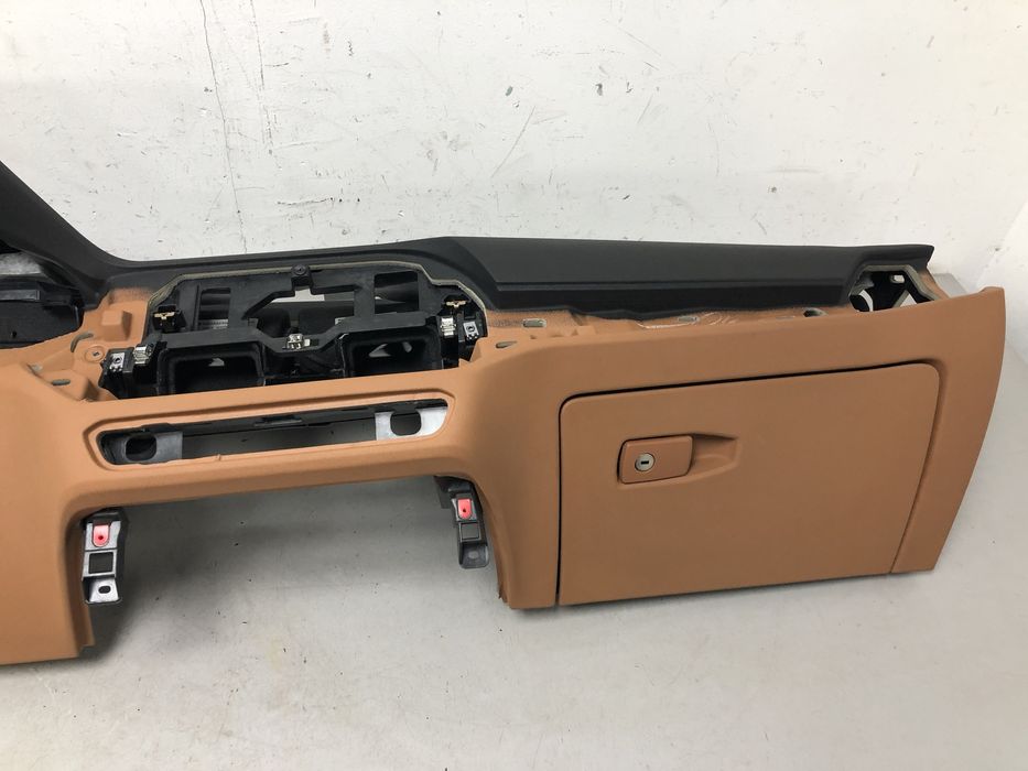 Панель приладів торпедо консоль BMW 3 G20 2019-