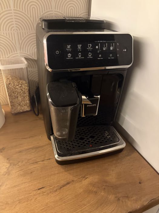 Philips z serii 3200 LatteGo, model EP3241