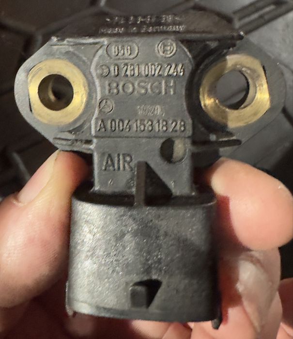 Датчик давления наддува Mercedes Atego 0041531828. BOSCH