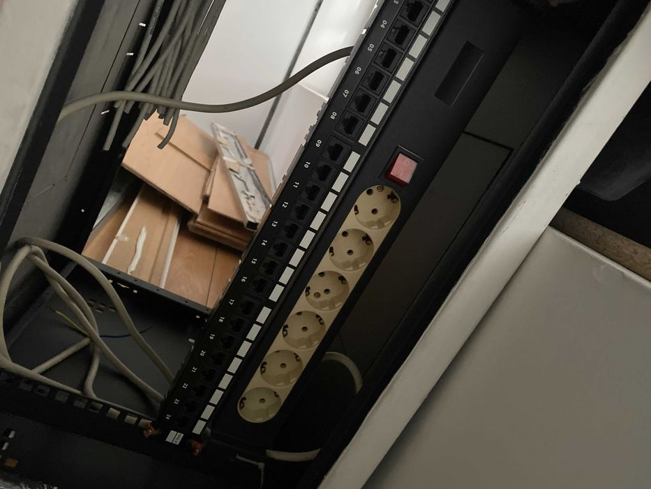 Network Rack / IT Rack469569126196193282