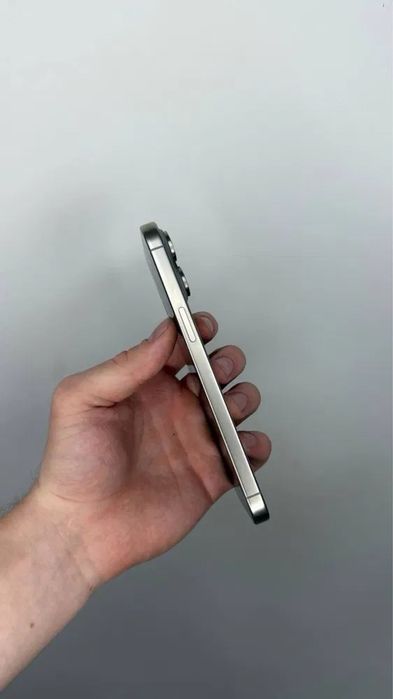 iPhone 15 pro    .
