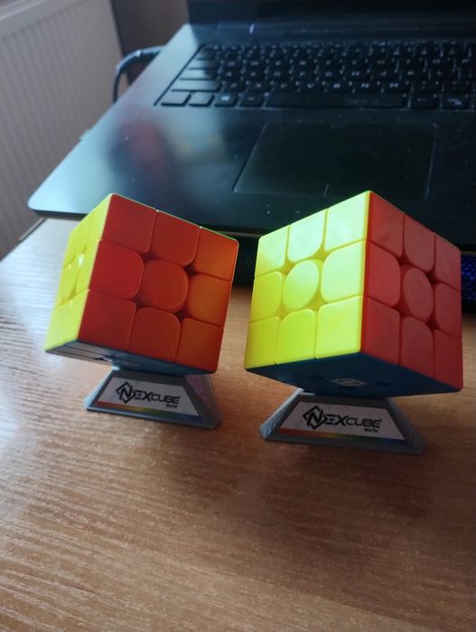 2 kostki Rubika firmy Nexcube