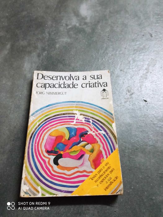 Vários livros antigos