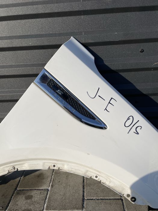 Крило праве Jaguar E-pace  2015-2024 Ягуар Е пейс