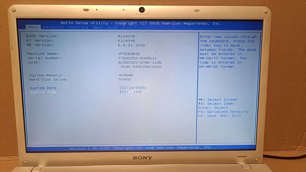 Laptop : SONY PCG-71211M i3 4GB 500HDD