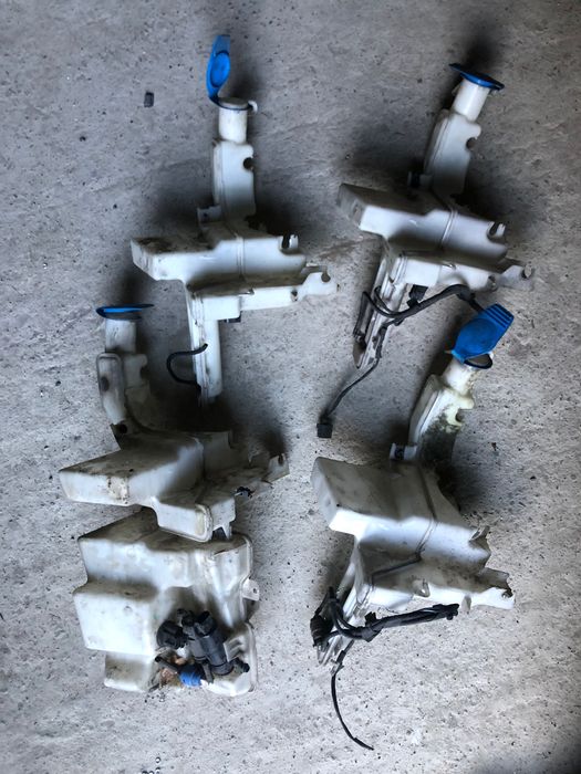 Бачок склоомивача омивайки пассат б6 седан універсал гольф 5 туран