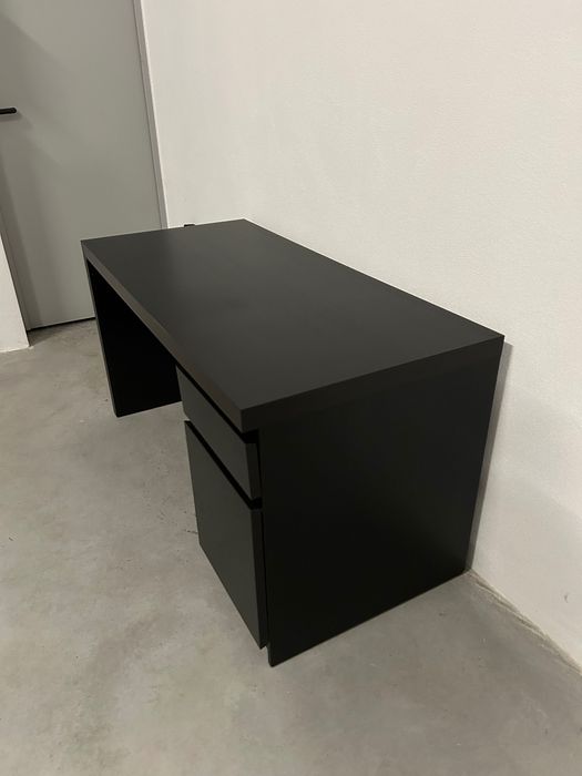 Secretária Malm IKEA