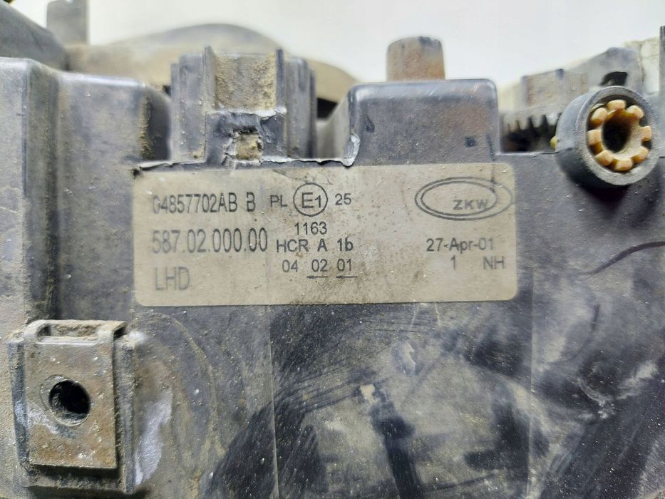 Lampa Prawa Przednia Przód 04857702Ab Chrysler Voyager Iv