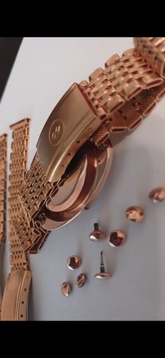 1Запчасти для часовщика.