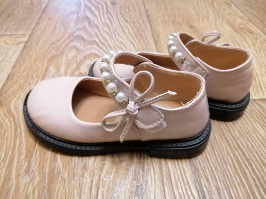 Туфлі для дівчинки