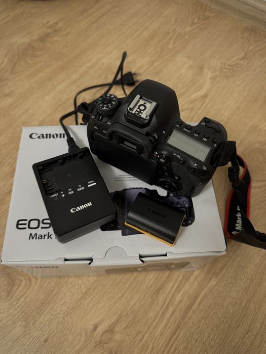 Canon EOS 6D Mark II Body