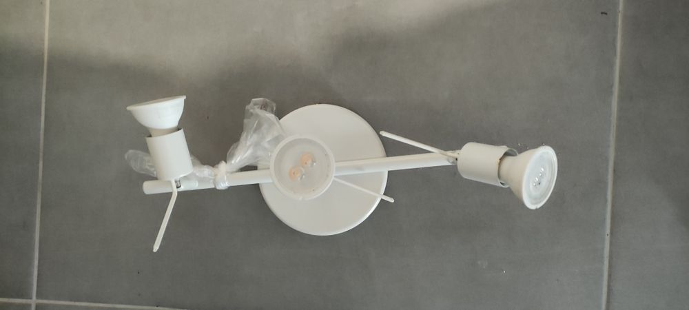 Candeeiro de teto branco 3 luzes ajustável