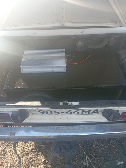 Продам саббуфер з уселітелем