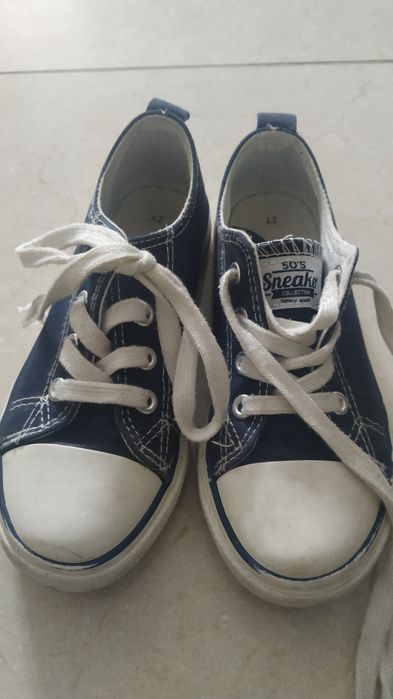 Zippy Tennis Shoes, Size 29