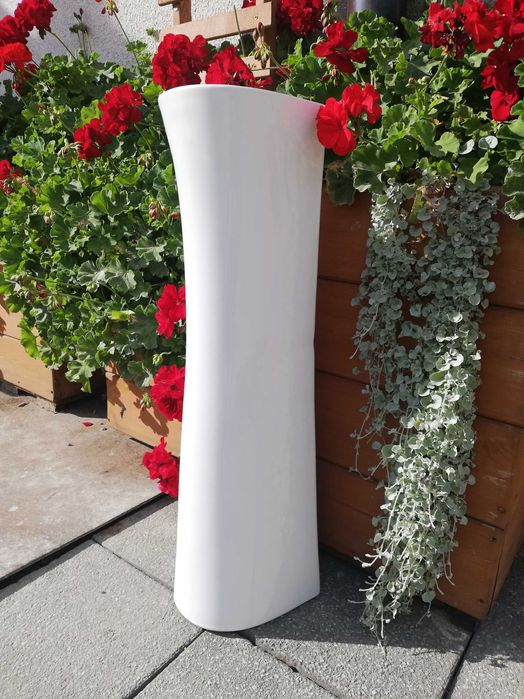 Noga umywalki, podpora