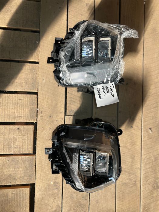 Фары левая/правая Hyundai Tucson NX4 USA 2021 2022 2023 2024 2025 2026
