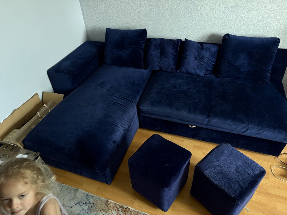 3 m naroznik + pufy dwie w litere U + 10 poduch - welurowy z funkcja  spania